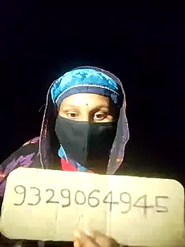 Snapshot of rasmi_powar chatting on October 20, 3:59 pm rasmi powar online show from October 20, 3:59 pm
