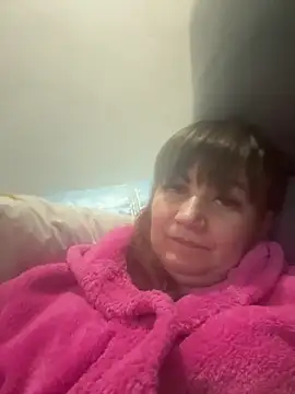 Butterfly8385 online show from February 14, 9:39 pm