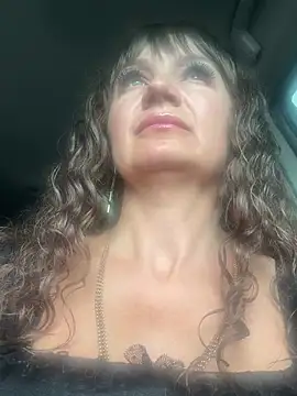 Butterfly8385 online show from July 11, 11:10 am