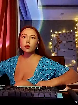 LolaMint  online show from December 2, 12:51 pm