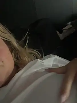 Loredanaa a online show from November 21, 9:22 am