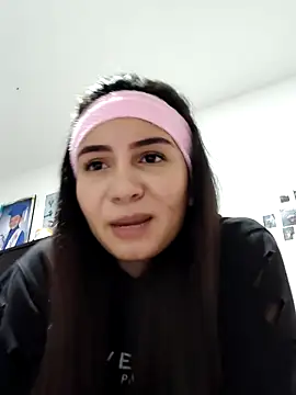 sophia salazar18 online show from November 5, 10:15 pm