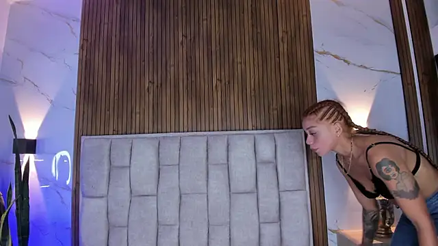 Sassha ferrer online show from March 13, 6:20 pm