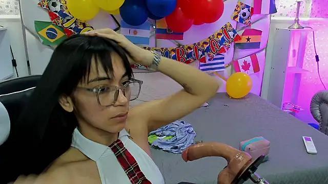 GabbiePrice online show from July 9, 11:34 am
