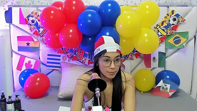 GabbiePrice online show from June 23, 11:52 am