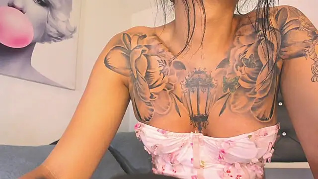 BiancaValentinna online show from October 31, 3:08 am