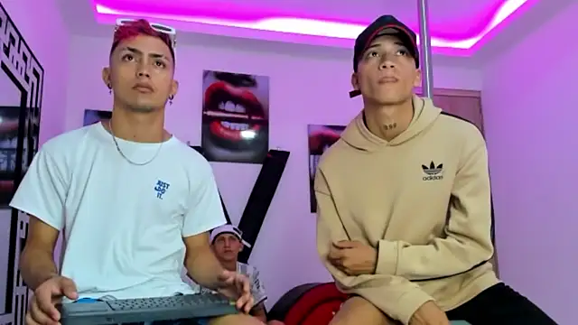 EMPIRE BOYS1 online show from October 25, 7:43 pm