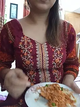 Tanha18 online show from July 5, 1:39 pm