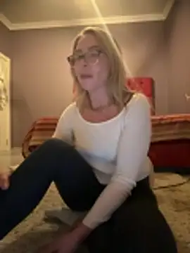 ElenabonyX online show from January 14, 8:25 pm