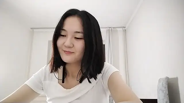 Lyndasilk online show from October 24, 2:02 pm