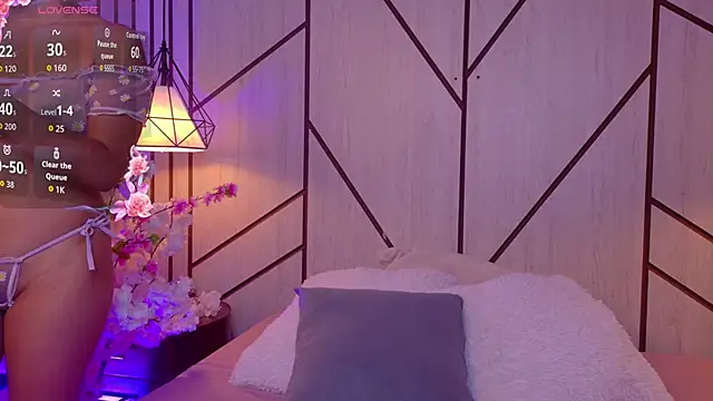 AlyssaRay online show from April 30, 5:40 pm