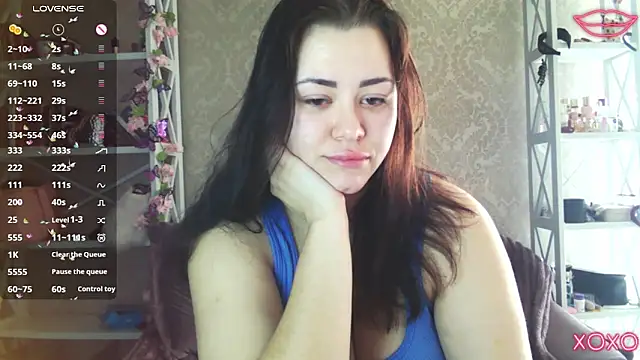 kiksee  online show from March 16, 9:35 am