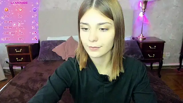 Snapshot of MargoChill chatting on October 17, 1:25 pm MargoChill online show from October 17, 1:25 pm