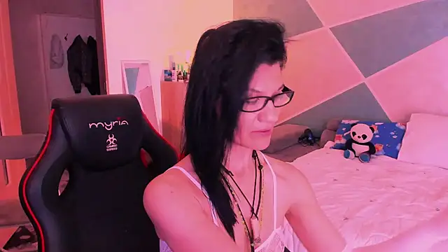 SweetSin40 online show from April 29, 4:48 am