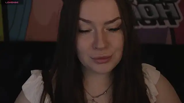 AliceOfWondersS online show from April 30, 7:13 am