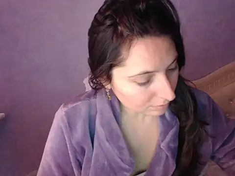 LuckyLisa23 online show from February 8, 4:11 pm