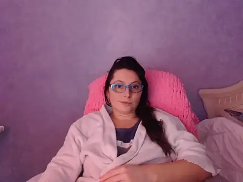 LuckyLisa23 online show from February 23, 9:36 pm