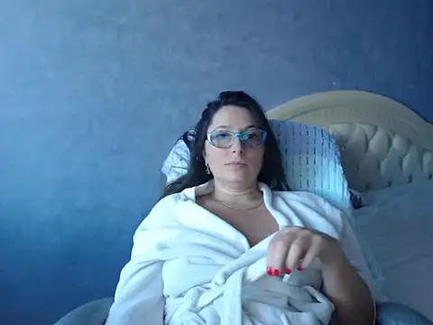 LuckyLisa23 online show from October 21, 11:25 am