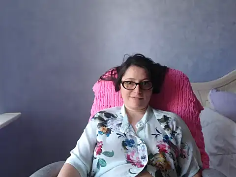 LuckyLisa23 online show from June 6, 10:43 am