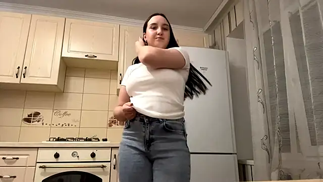 DaisyMolly online show from November 16, 9:59 pm