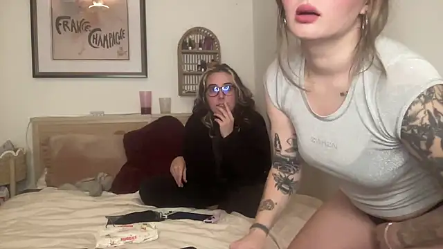 lill daddysgirl online show from December 2, 4:36 am