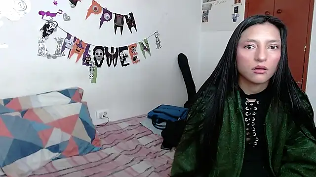 Isis Robert online show from November 2, 10:57 pm