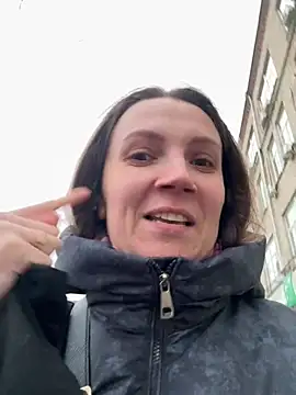 Amy  Leee  online show from March 17, 2:43 pm