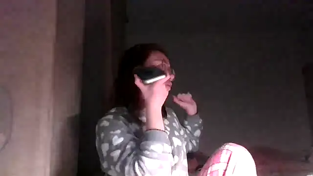 LuckySLove online show from March 19, 7:29 pm