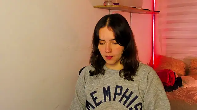 Emily Lindey online show from November 12, 3:48 am