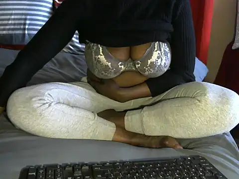 AfroGodesss123 online show from August 4, 11:16 am