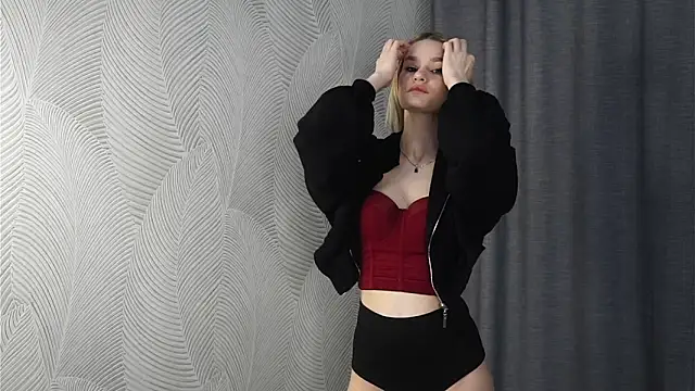 Snapshot of NaomiSweetheart chatting on October 20, 8:01 pm NaomiSweetheart online show from October 20, 8:01 pm