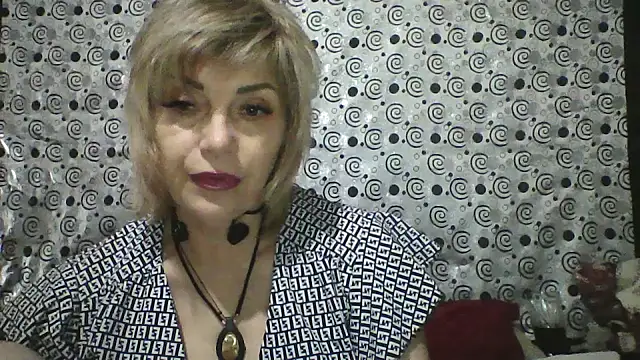 Lia Ray online show from October 25, 6:59 pm