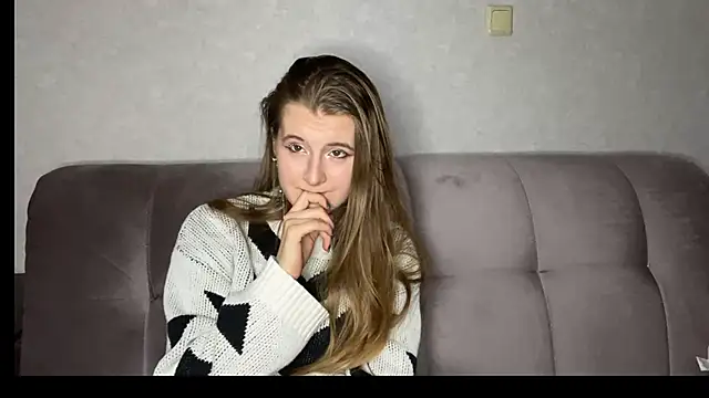 AnnamariaVieu online show from December 4, 7:36 pm