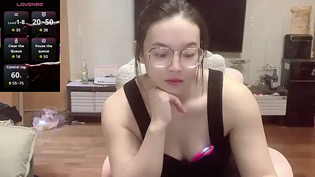 Mimi-777 online show from November 4, 2:00 pm