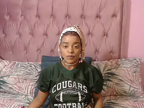 fifiqueen25 online show from October 24, 10:33 am