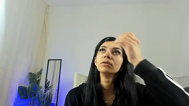 ReneeVoss online show from March 16, 3:42 am