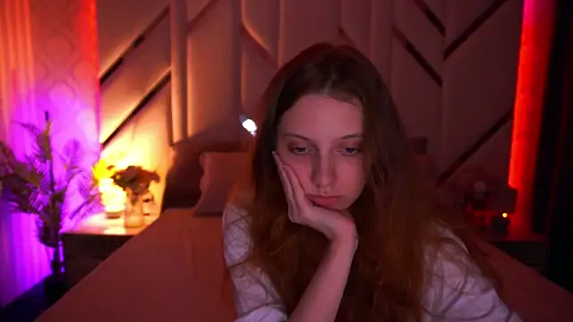 CuteeFoxy online show from July 17, 1:15 pm