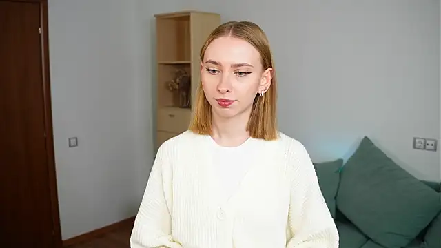 BereniceThull online show from October 23, 5:57 am