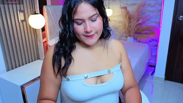 luna jonezz online show from October 28, 11:27 am