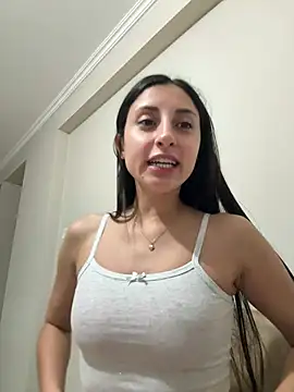 itsmiasofia online show from July 19, 1:41 am