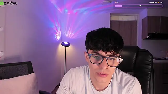 Mikeyvioleta  online show from June 3, 2:33 pm
