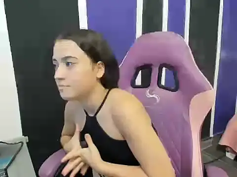 scarleth18 online show from March 18, 8:58 pm