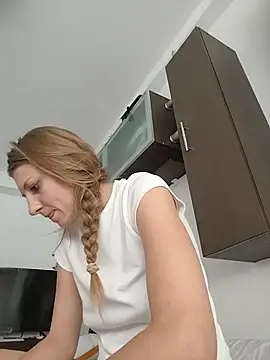 SandyCassie online show from July 28, 2:24 pm