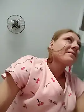 SandyCassie online show from July 11, 7:30 am