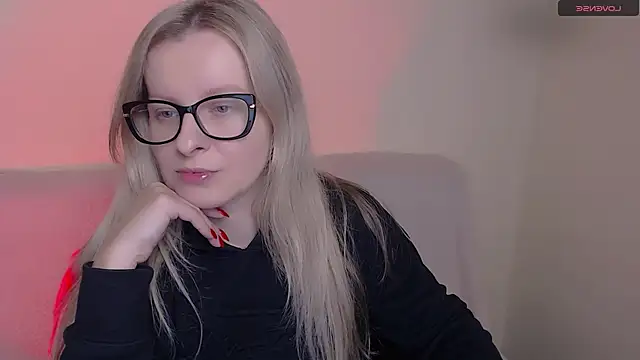 AllaLeomz online show from November 25, 8:16 am