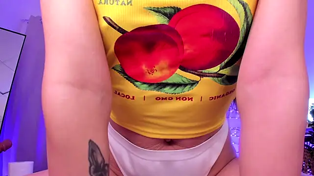 Divine Madeleine online show from June 19, 9:46 am
