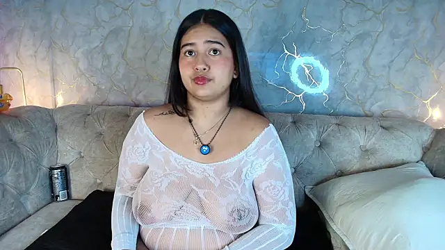 lilithst  online show from November 12, 9:35 pm