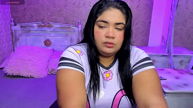 Sara clk online show from April 29, 7:41 pm