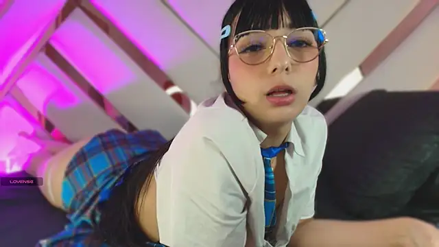 michelle cutee  online show from June 10, 7:56 pm