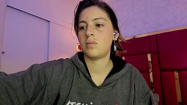 moon winy online show from February 10, 11:35 am